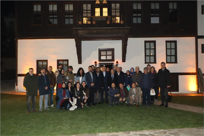 Şiirin usta isimleri ve sanatseverler 