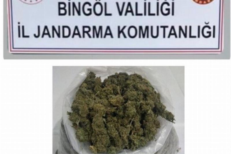  1,18 kilogram esrar ele geçirildi..!