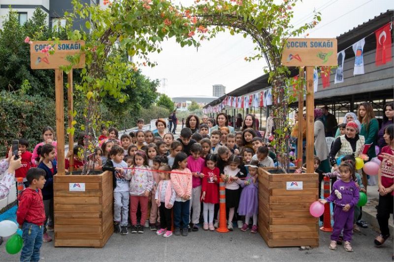 Bu sokak , Çocuk Sokağı