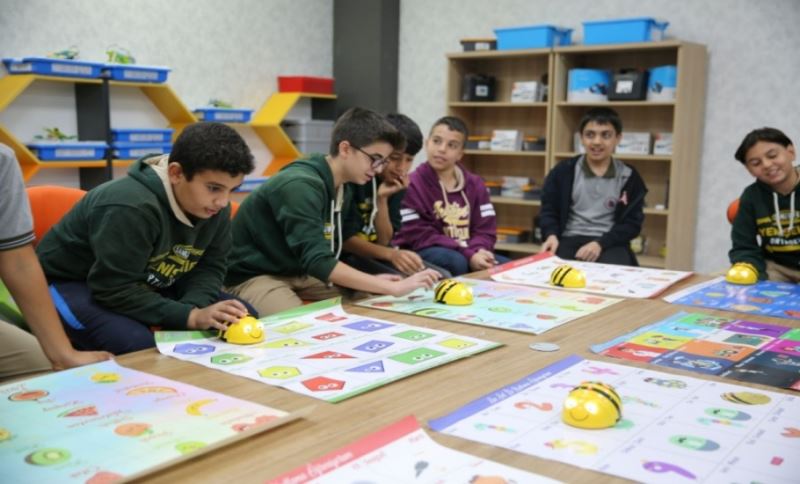 ÇOCUKLAR UZAY VE BİLİMLE TANIŞIYOR