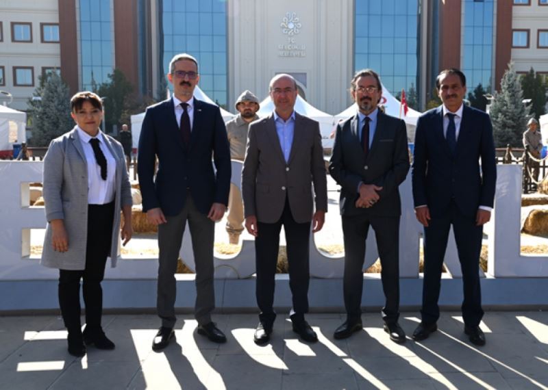 Türk Kızılay’ından Hilal-i Ahmer Sergisi 