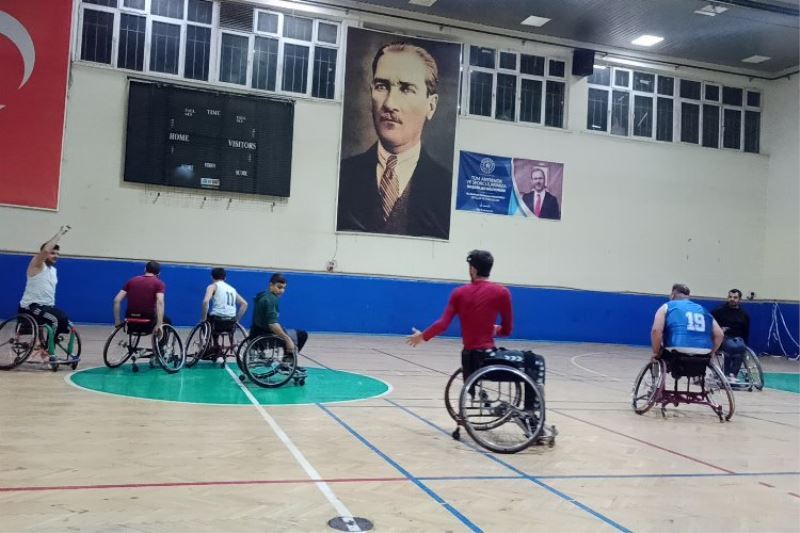 Tekerlekli sandalye hentboluna büyük ilgi 