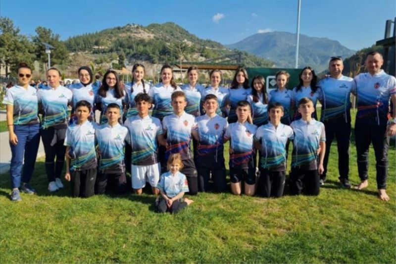 17 madalyayla döndüler