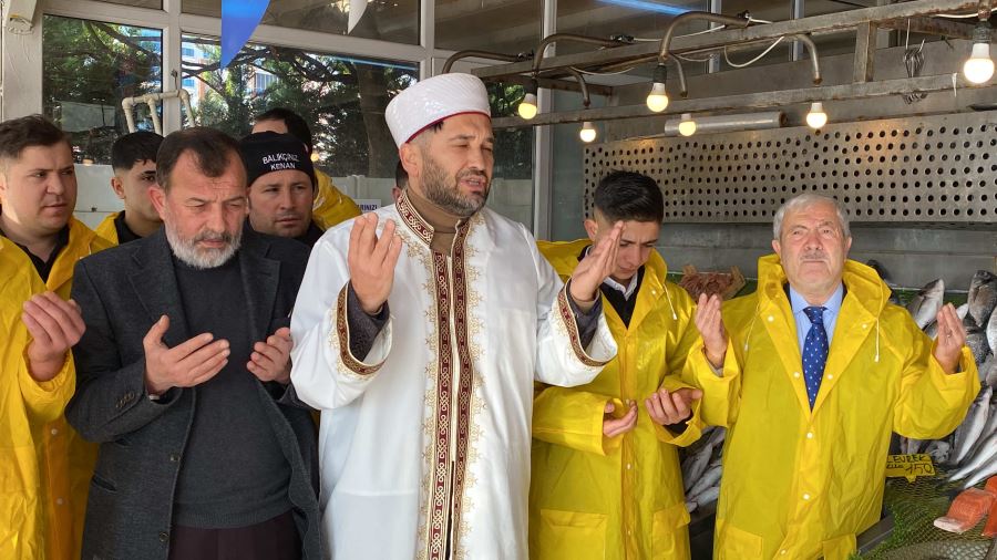 Balıkçılar kar yağması için dua etti