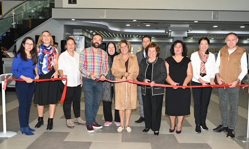 Yüzyıldan Yüzler ve Renkler Sergisi Açıldı