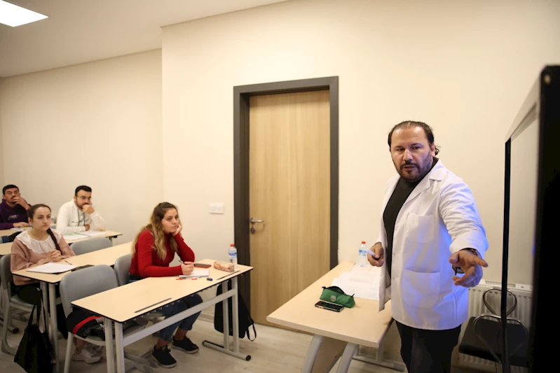 Gençler kariyer planlarını Genç Akademi’yle inşa ediyor