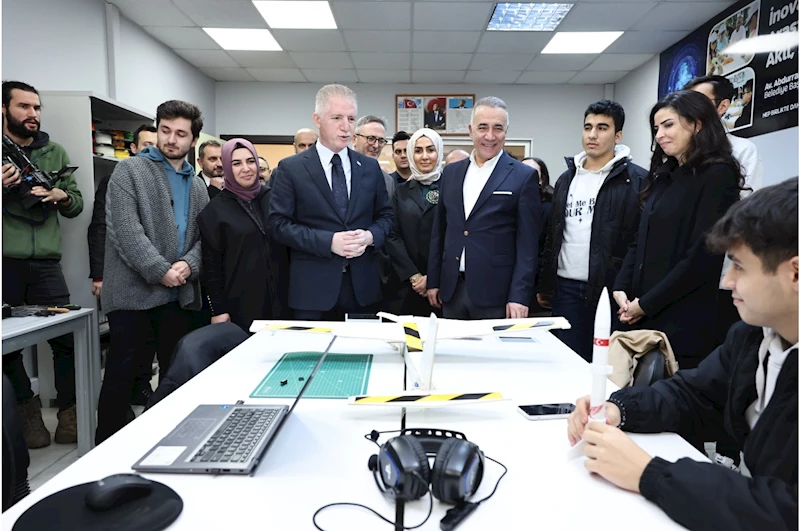 Sultangazi Belediyesi’nin “Yeniliğe Akış Geleceğe Bakış” Sergisi ve İnovasyon Merkezi Hizmete Açıldı