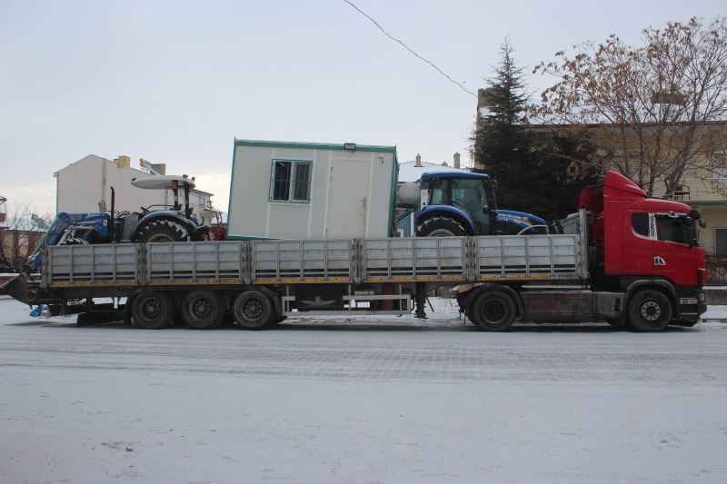 Emirdağlı İş adamlarımız ve Vatandaşlarımız Deprem Bölgesine Gitmeye devam ediyor