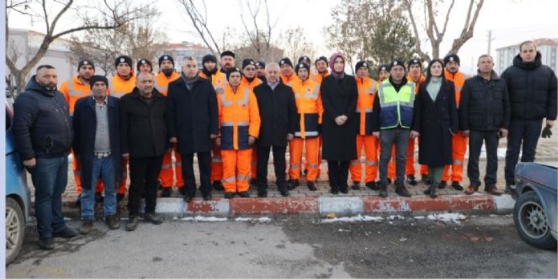 22 YARDIM ARACIMIZI DAHA DEPREM BÖLGESİNE SEVK ETTİK