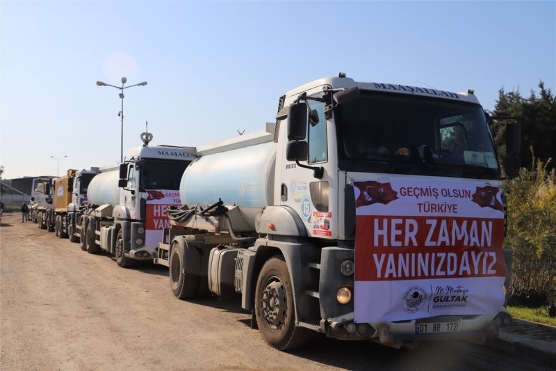 AKDENİZ BELEDİYESİ’NDEN DEPREM BÖLGESİNE İÇME SUYU VE YAKACAK YARDIMI