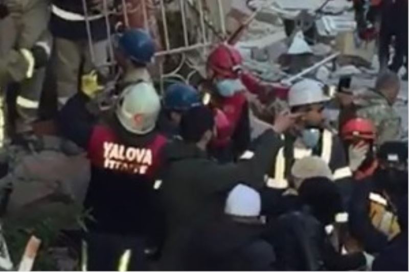 YALOVA BELEDİYESİ DEPREMİN 5. GÜNÜNDE DE MUCİZEYE İMZA ATTI