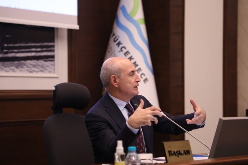 Başkan Akgün: 10 kenti kapsayan böyle bir deprem görülmedi   