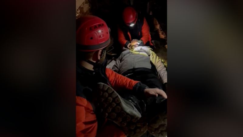 ARAMA KURTARMA EKİPLERİ DEPREM BÖLGESİNDE   