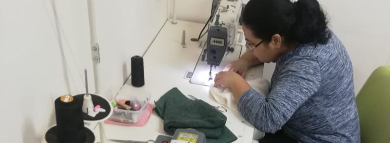 Afet Bölgesine Ulaştırılmak Üzere Kıyafet Dikimi Gerçekleştiriliyor