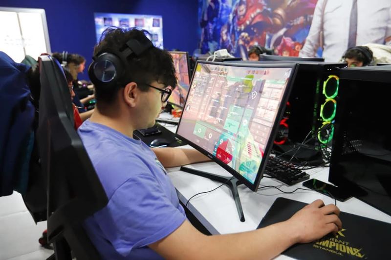 AKSARAY BİLİM MERKEZİNDE E-SPOR HEYECANI DEVAM EDİYOR