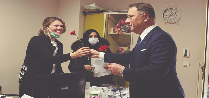 BAŞKAN ÇALIK SAĞLIK ÇALIŞANLARININ BAYRAMINI KUTLADI