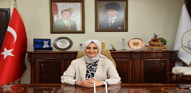 BAŞKAN AYŞE ÇAKMAK