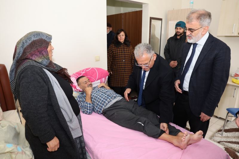 Büyükkılıç ve Yıldız’dan Depremzedelere Ziyaret