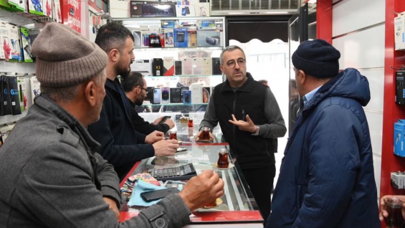 Başkan Güngör, Kapalı Çarşı Esnafını Ziyaret Etti