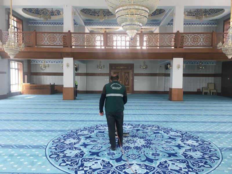 Keçiören’deki camilerde Ramazan temizliği