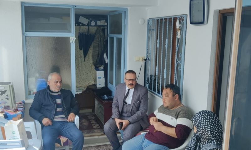 Muhtarlık İşleri Dairesinden Eski Muhtarın Ailesine Taziye Ziyareti