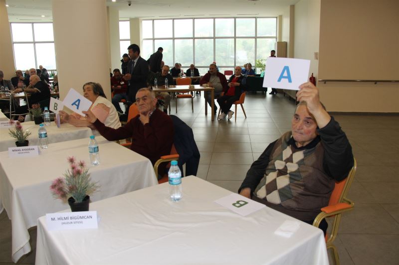 İBB DARÜLACEZE’DE YAŞLILARA SAYGI HAFTASI COŞKUSU