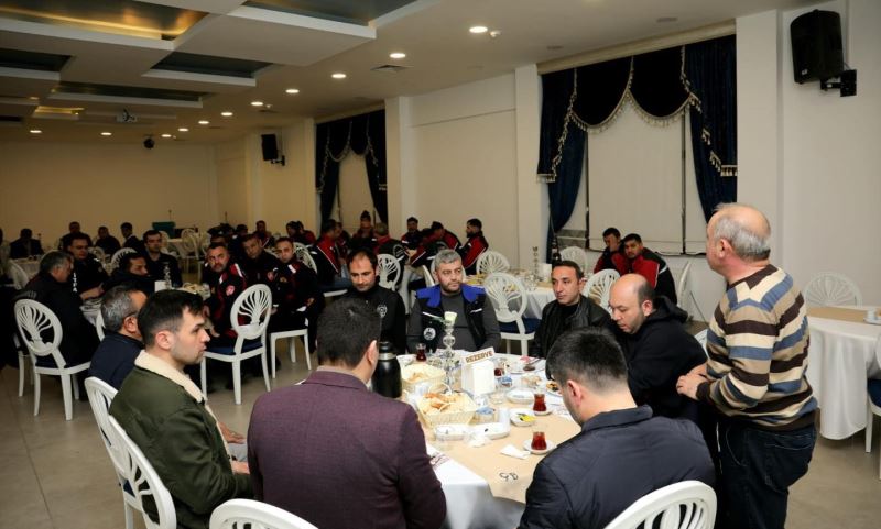 Başkan Esen İlk Sahuru İşçileri ile Yaptı