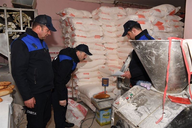 ZABITA EKİPLERİ, RAMAZAN AYI ÖNCESİ FIRINLARI DENETLEDİ