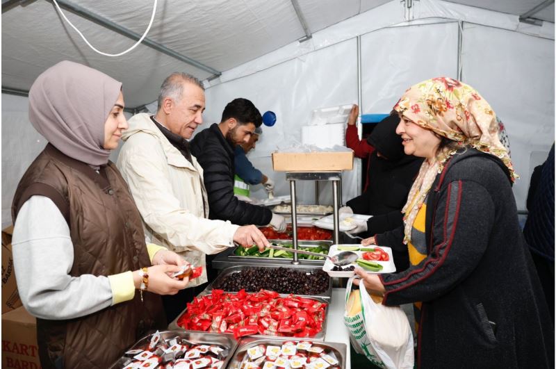 Ramazan Sofraları Deprem Bölgesine Taşındı