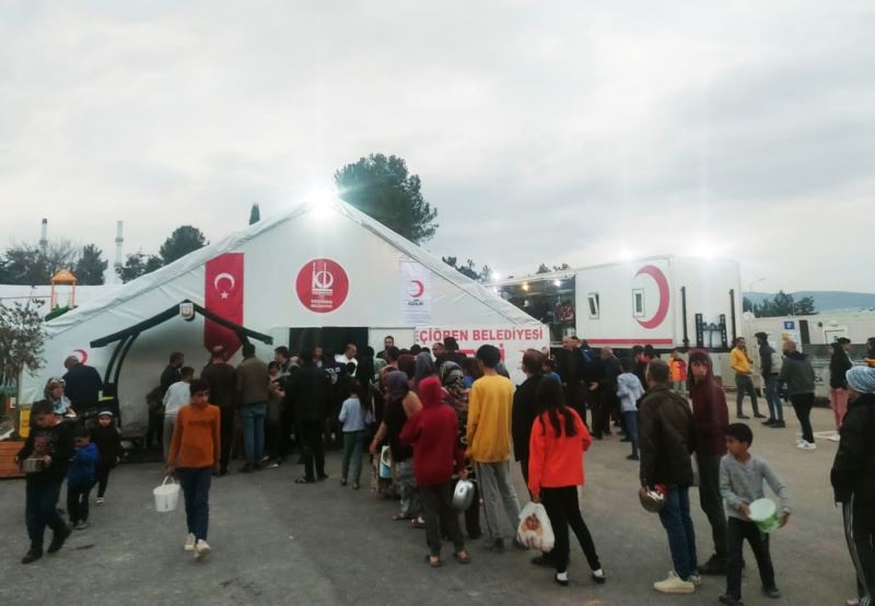 İlk oruçlar Keçiören Belediyesi iftar çadırlarında açıldı