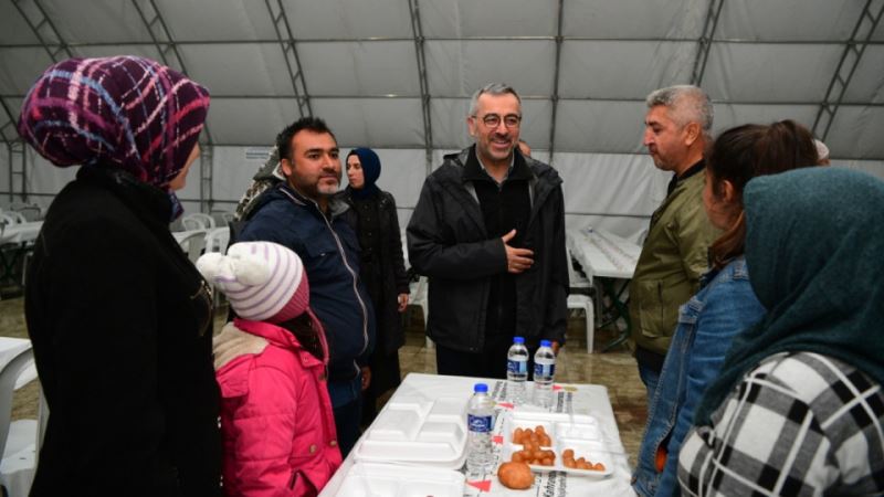 Başkan Güngör Vatandaşlarla Birlikte İftar Yaptı