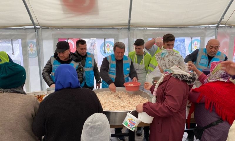 Gönüllerde de İftarda da Sahurda da Biriz Beraberiz