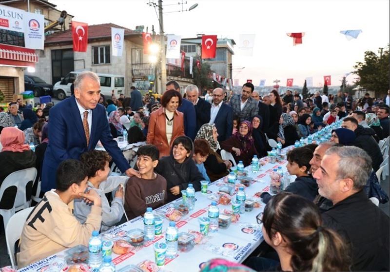 Büyükşehir üç ayrı koldan iftar geleneğini yaşatıyor
