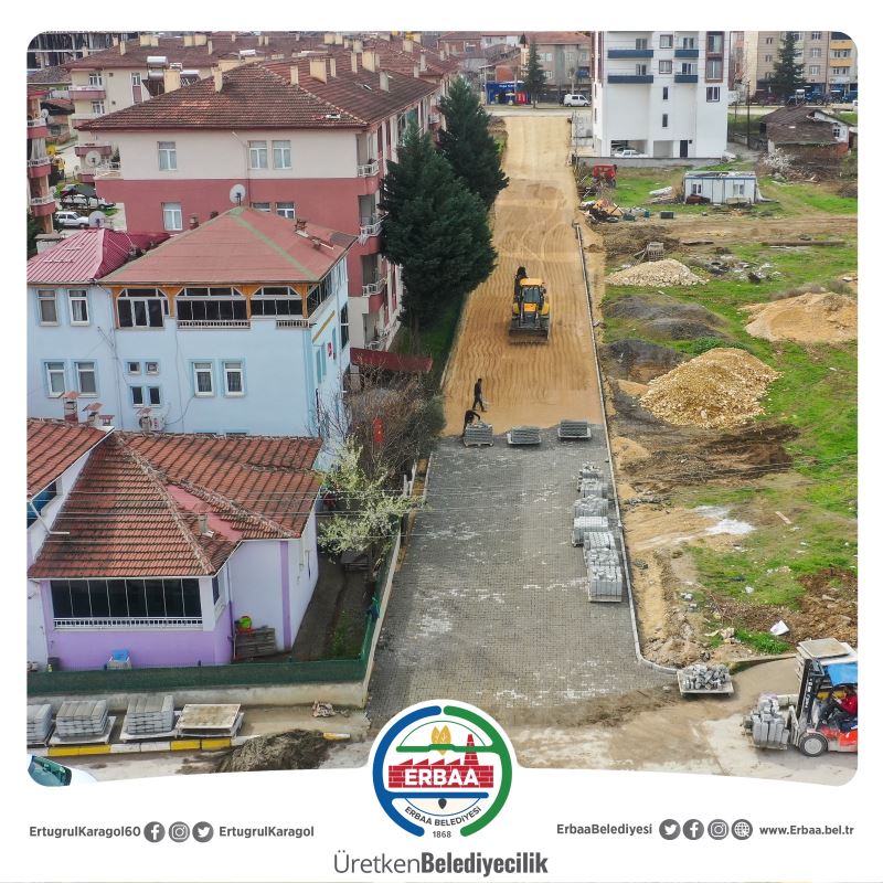 Park ve Bahçeler Müdürlüğü Ekiplerimiz Parke Yol Çalışmalarına Devam Ediyor.