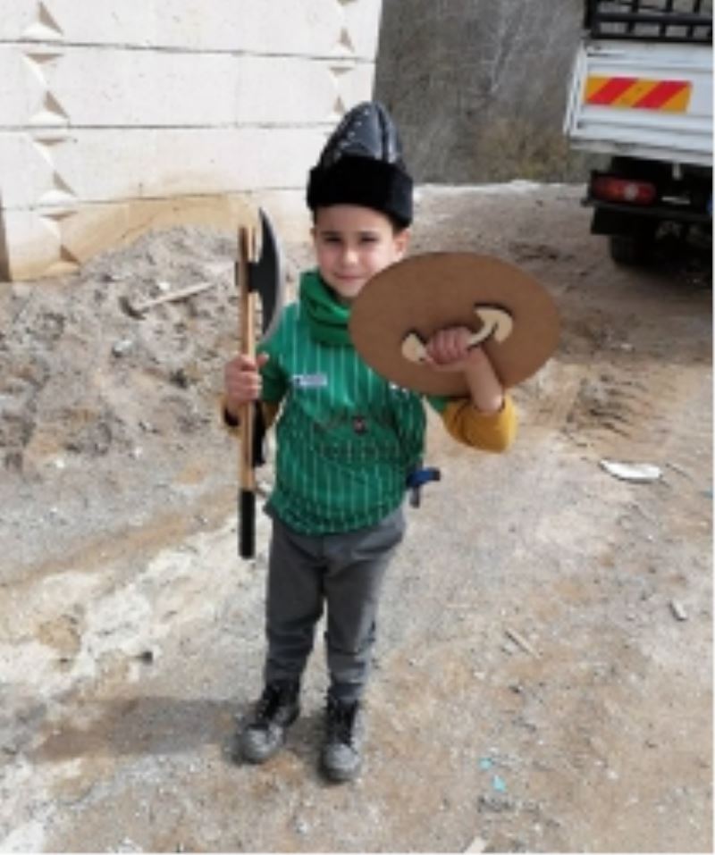 Depremzede Çocuğa Çok Özel Hediye