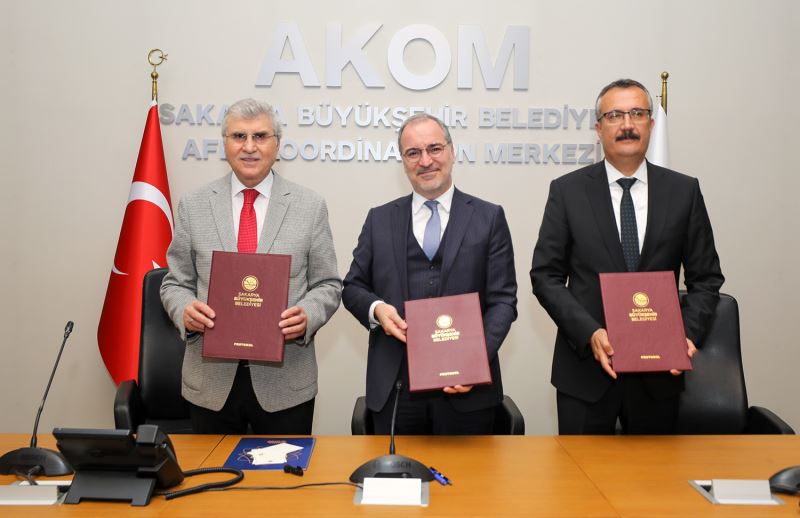 Atıl durumdaki seralar yeniden üretime kazandırılacak protokol imzalandı: Büyükşehir’den çiftçilere sera üst örtüsü desteği