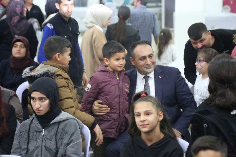 BAŞKAN YILMAZ, DEPREMZEDE AİLELERLE İFTARDA BULUŞTU