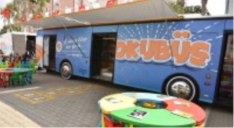 Kepez’den Antalya’ya gezen kütüphane OKUBÜS