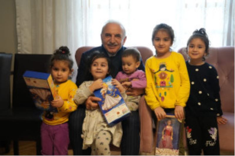 BAŞKAN YILDIRIM’DAN ÜMRANİYE’YE GELEN DEPREMZEDE AİLELERE ZİYARET