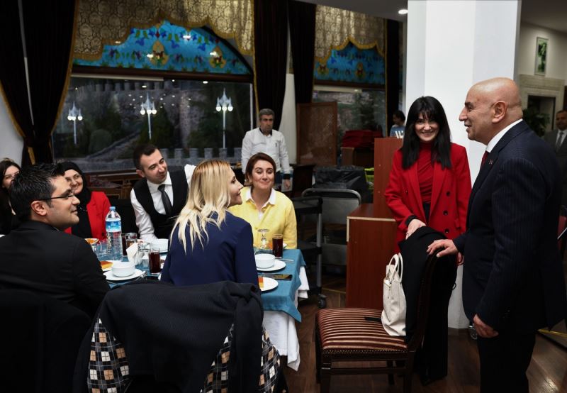 Mahalle başkanlarıyla iftar buluşması