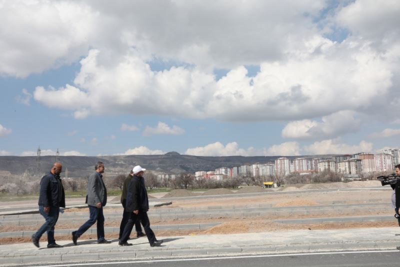 BAŞKAN ÇOLAKBAYRAKDAR; “KOCASİNAN, YENİ PARKLARIYLA DAHA DA GÜZELLEŞİYOR”