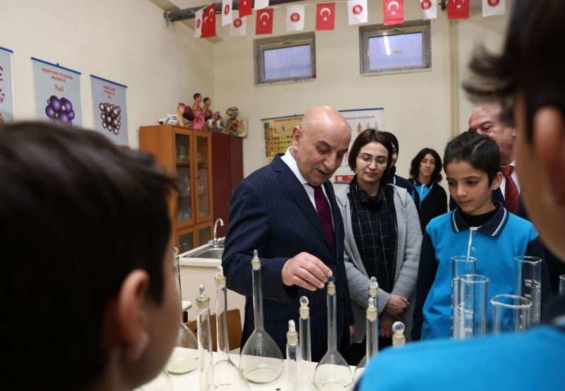 Keçiören Belediyesi bir laboratuvar sınıfı daha açtı
