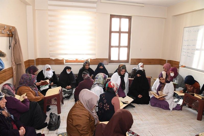 RAMAZAN AYI BOYUNCA BİLGİ EVLERİNDE MUKABELE OKUNUYOR