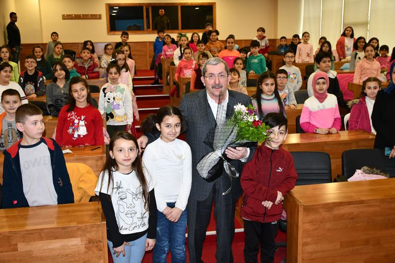 Şehit Şendoğan Topçu İlkokulu Öğrencilerinden Başkan Vergili’ye Ziyaret