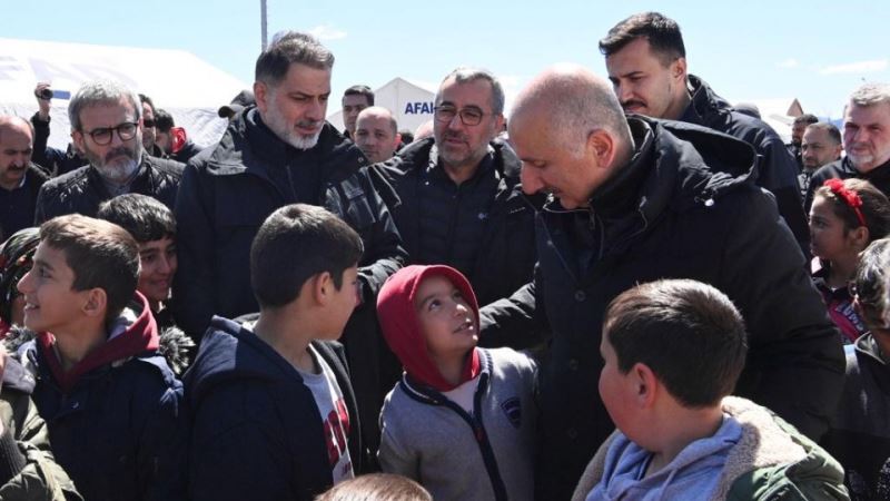 Başkan Güngör, Bakan Karaismailoğlu ile Barınma Merkezlerini Ziyaret Etti