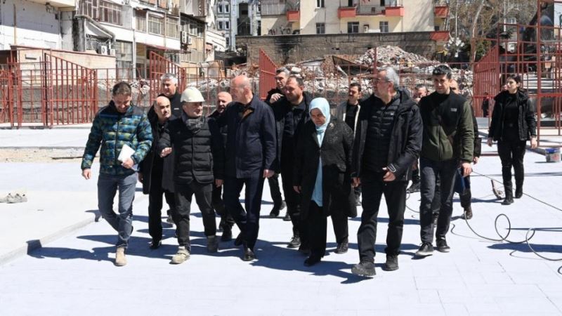 “Esnafa Yeni Geçici Çarşılar Yapılıyor”