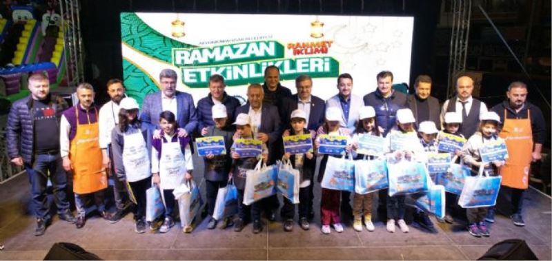 RAMAZAN´IN NEŞESİ AFYONKARAHİSAR´I SARDI