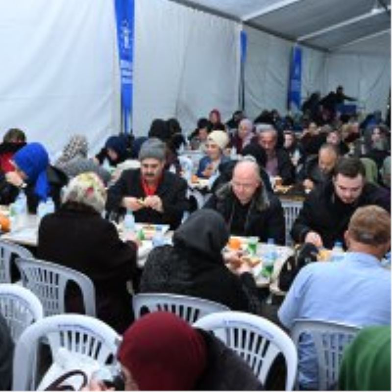 Başkan Aktaş, iftarı Emirsultan’da yaptı