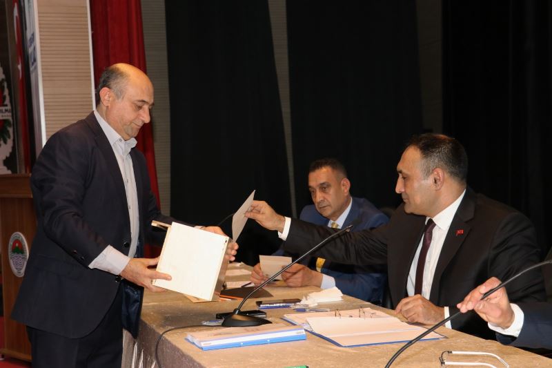 TOROSLAR BELEDİYE MECLİSİ’NDE, YENİ ENCÜMEN VE KOMİSYON ÜYELERİ SEÇİLDİ