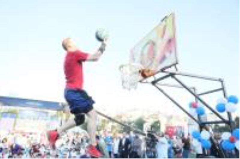 KÂĞITHANE’DE YAZ SPOR OKULLARI AÇILDI